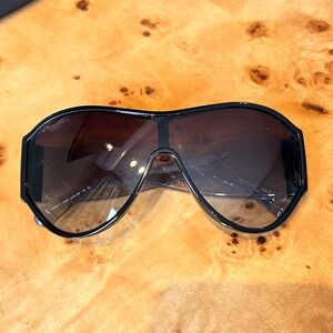 CHANEL Aviator Sunglasses